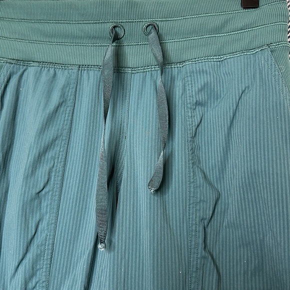Lululemon Dance Studio Joggers - Picture 3 of 4